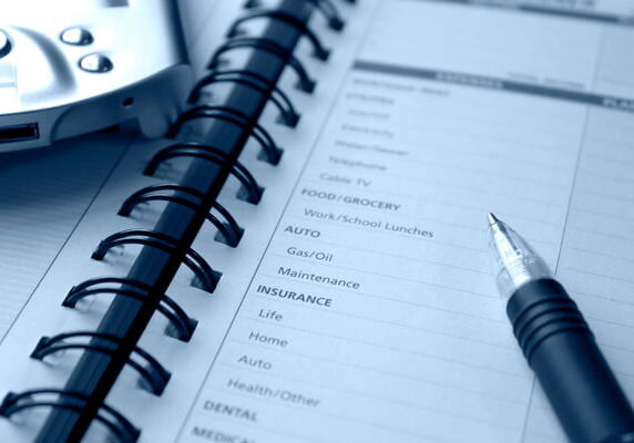 photodune-5032603-planning-personal-expenses-l(1)